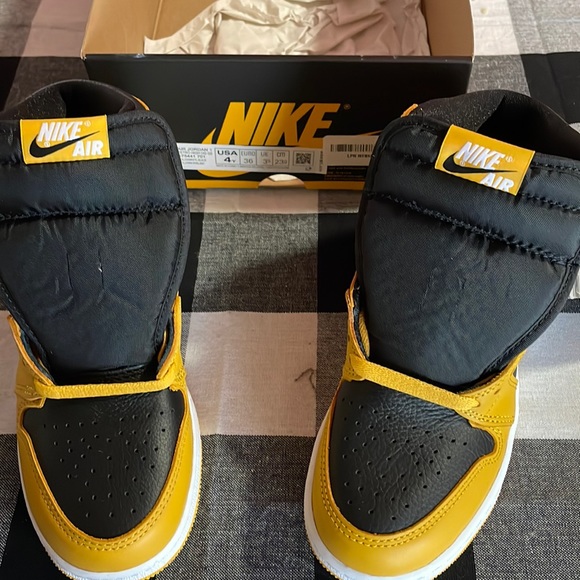 BRAND NEW Air Jordan1 retro high - Picture 1 of 3